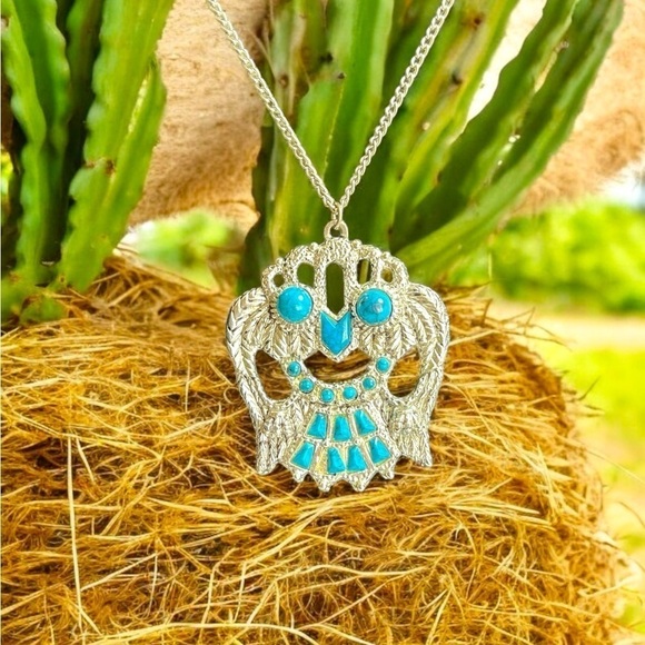 VINTAGE OWL PENDANT WITH BLUE HOWLITE STONES - Picture 1 of 4